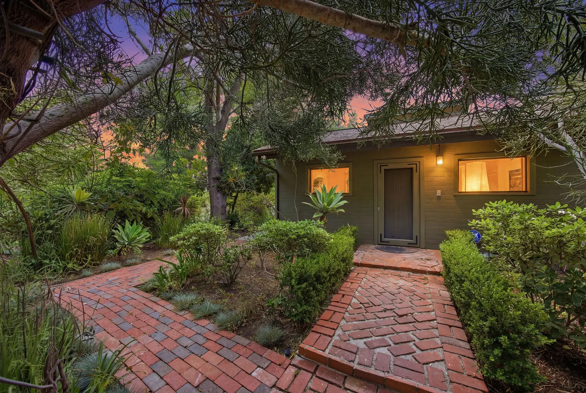 4-web-or-mls-Twilight